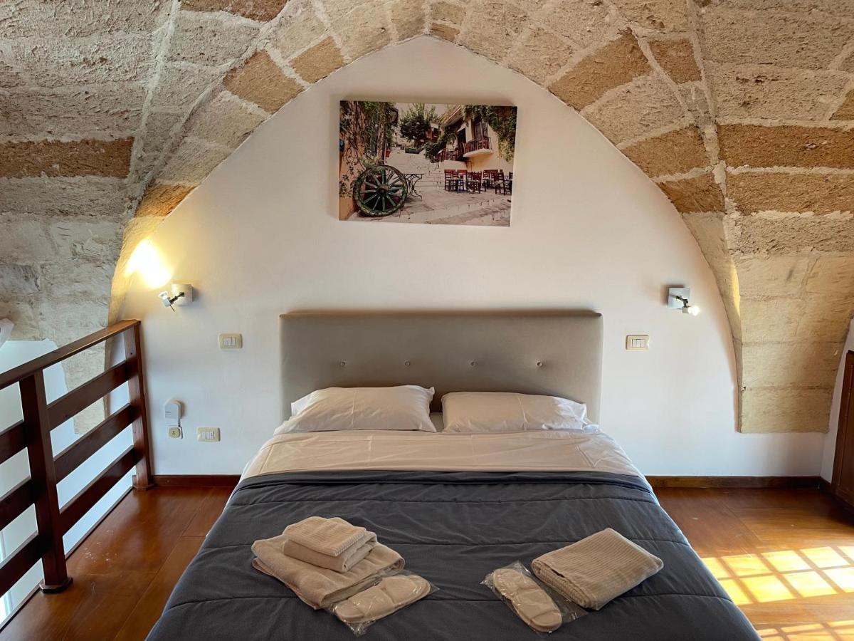 B&B Piazzetta Verdi Lecce Exterior foto